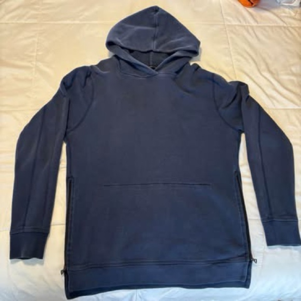John Elliott + Co Men’s Hooded Villain Hoodie in Navy